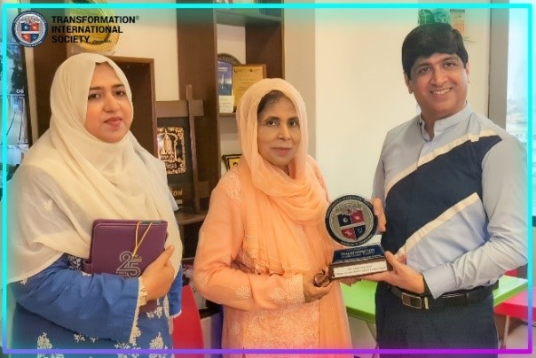 Welcoming Ms Rakhshanda Afzal. Rakhshanda praised Dr. Imran Yousuf