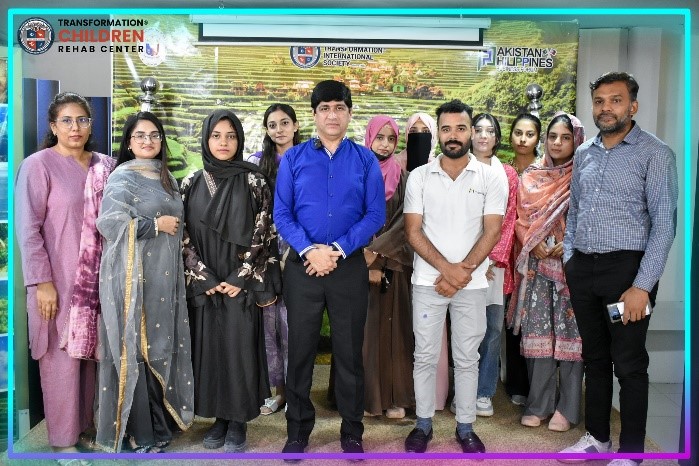 Dr. Imran Yousuf, Founder of TIS engaged students in Q&A session.